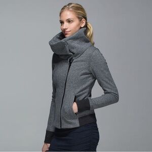 Lululemon Karmacollected Jacket
Heathered Speckled Black